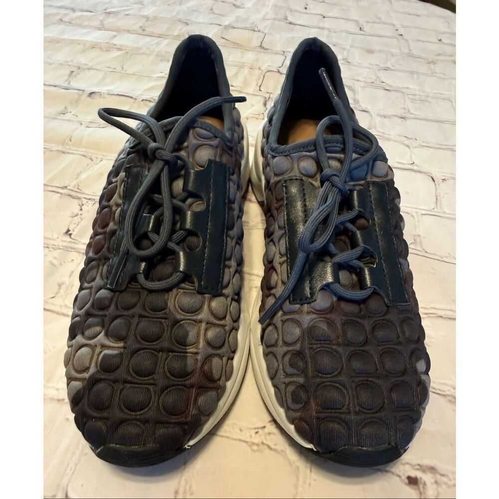 Linea Paolo Women's Size 6 Fashion Trainers Camo Bubble Fabric Sporty Athleisure - Picture 3 of 13